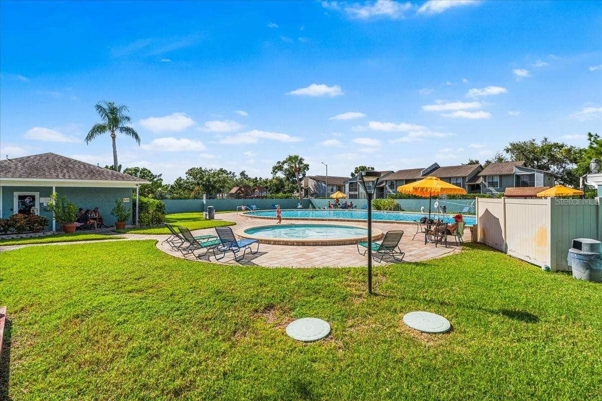 Condominium at 11401 3RD ST N #2, ST PETERSBURG, photo 24 of 27