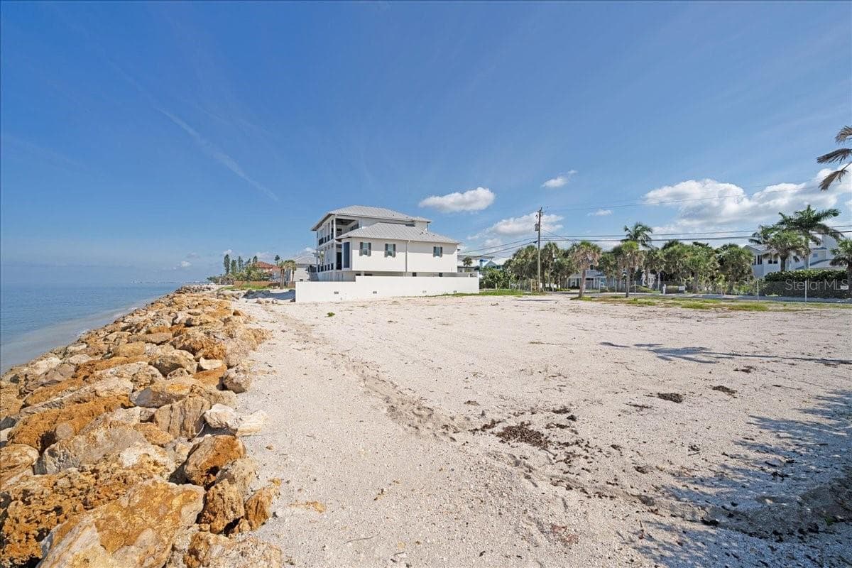 Single Family Residence at 3761 CASEY KEY RD, NOKOMIS, photo 15 of 23