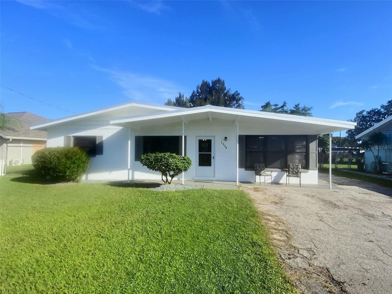 Single Family Residence at 1334 SUNSET DR, SEBRING, photo 2 of 43