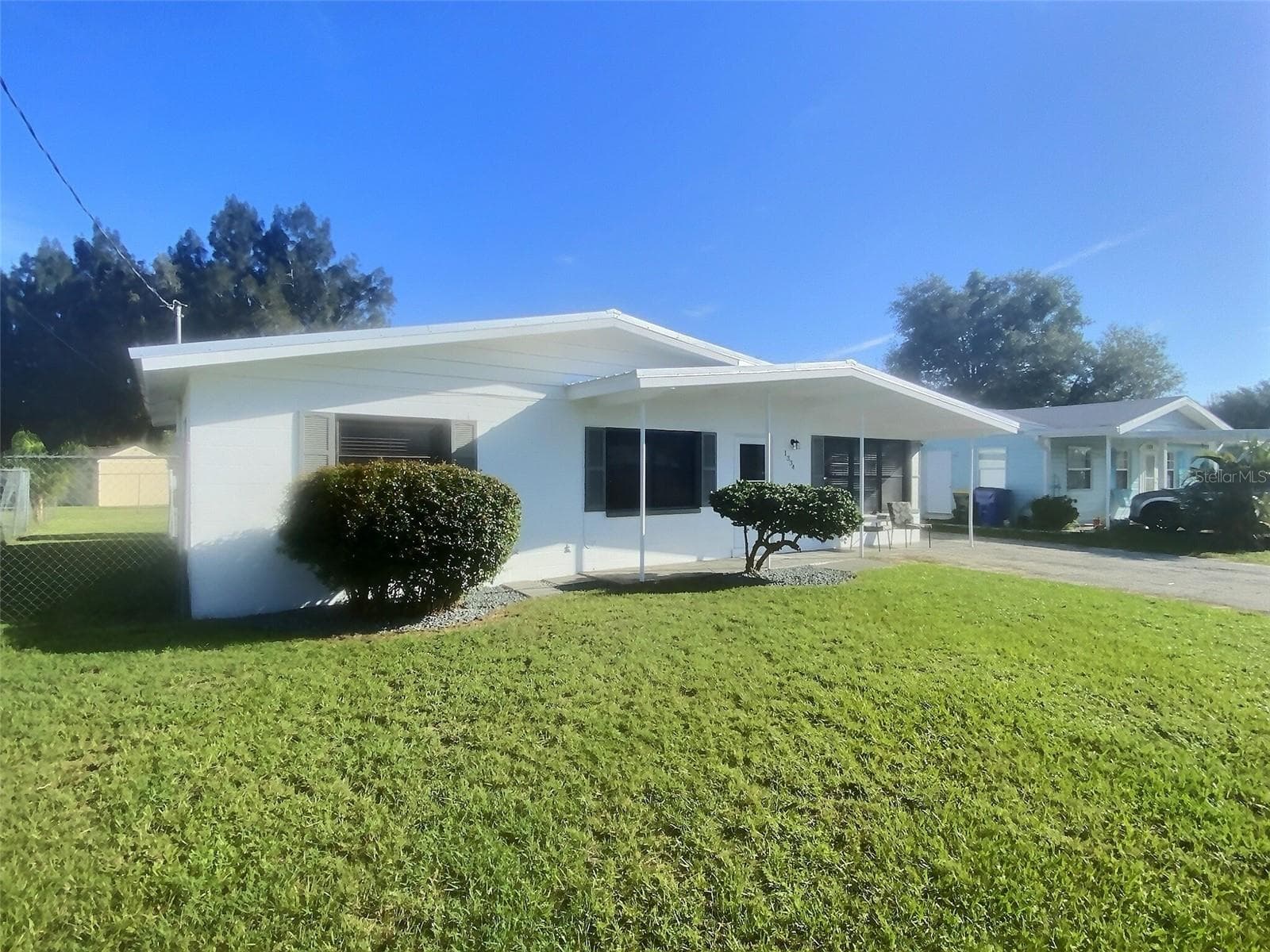 Single Family Residence at 1334 SUNSET DR, SEBRING, photo 3 of 43