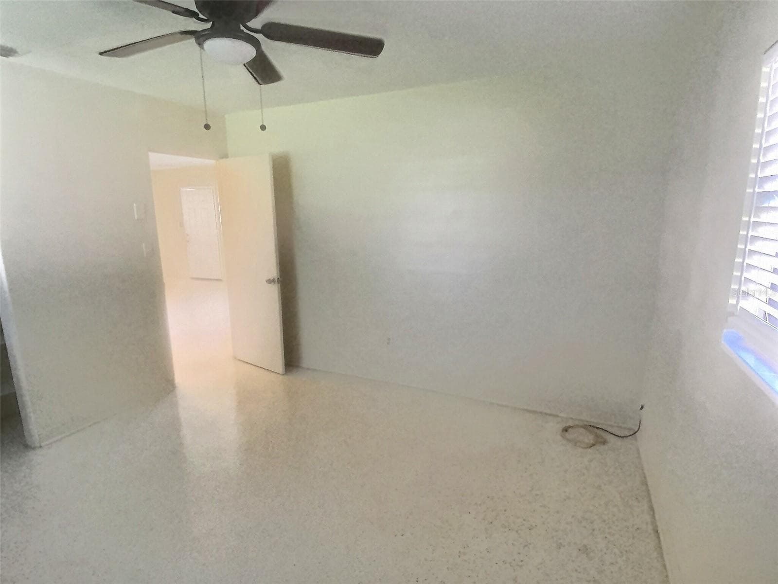 Main bedroom. - 1334 SUNSET DR, SEBRING