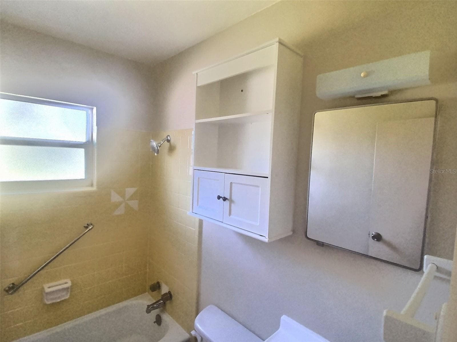 Bathroom. - 1334 SUNSET DR, SEBRING