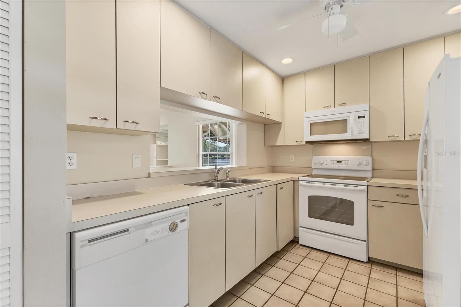 Villa at 3244 RINGWOOD MDW #77, SARASOTA, photo 13 of 68
