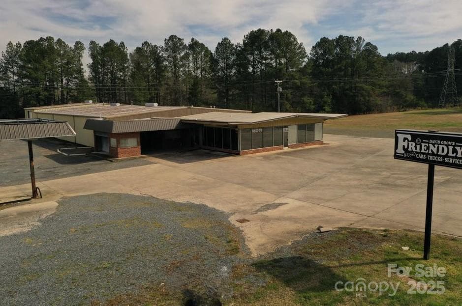 1055 Albemarle Road