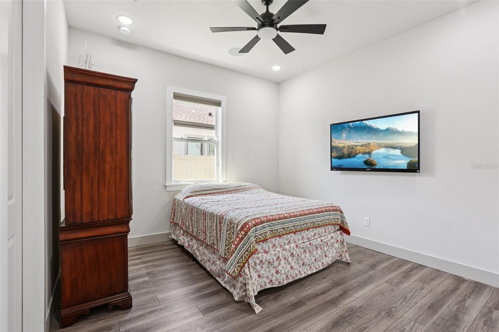 Single Family Residence at 8743 SANDERS TREE LOOP, WESLEY CHAPEL, photo 22 of 41