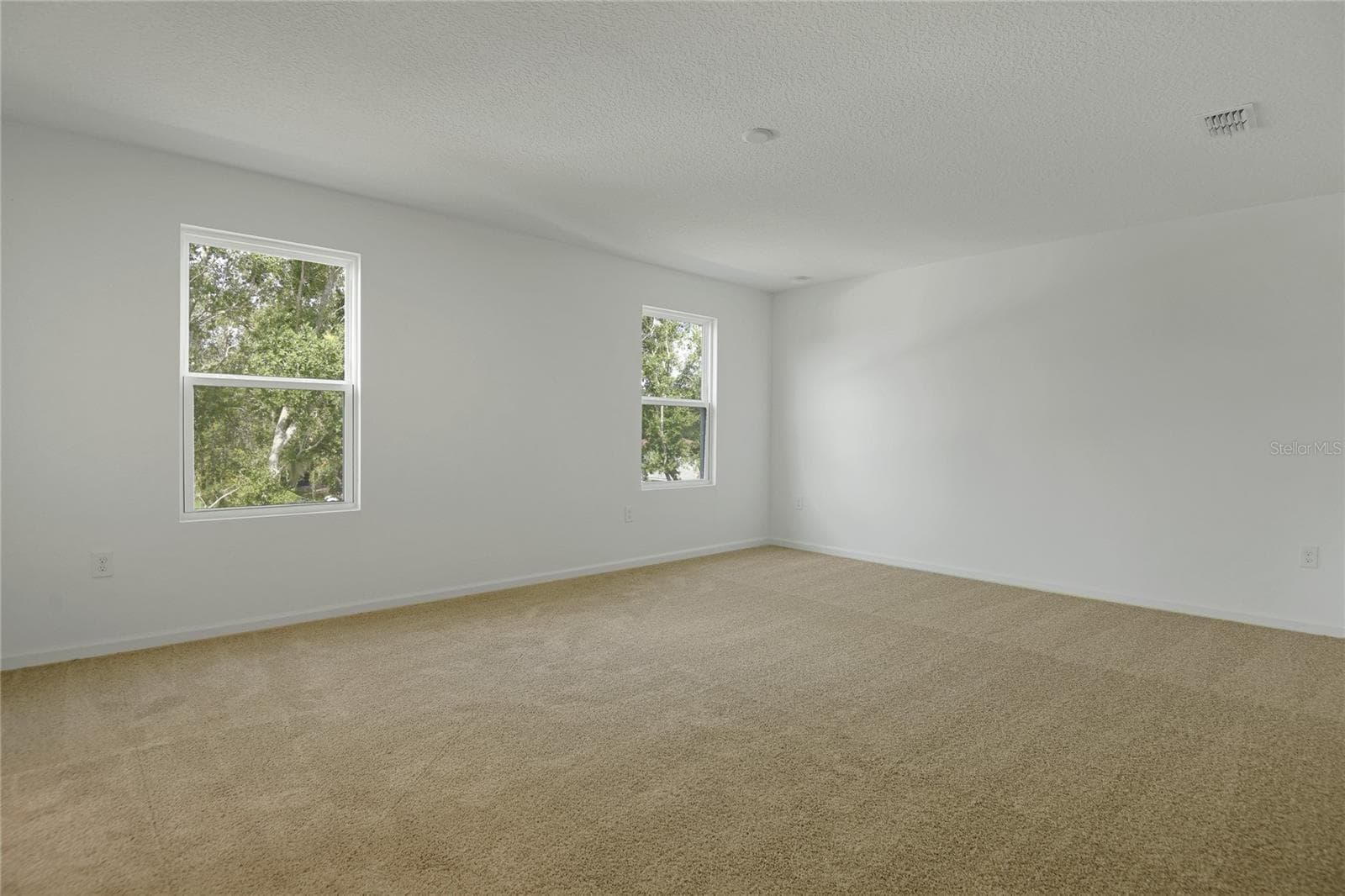 Single Family Residence at 742 LAKE DELL AVE, DUNDEE, photo 14 of 19