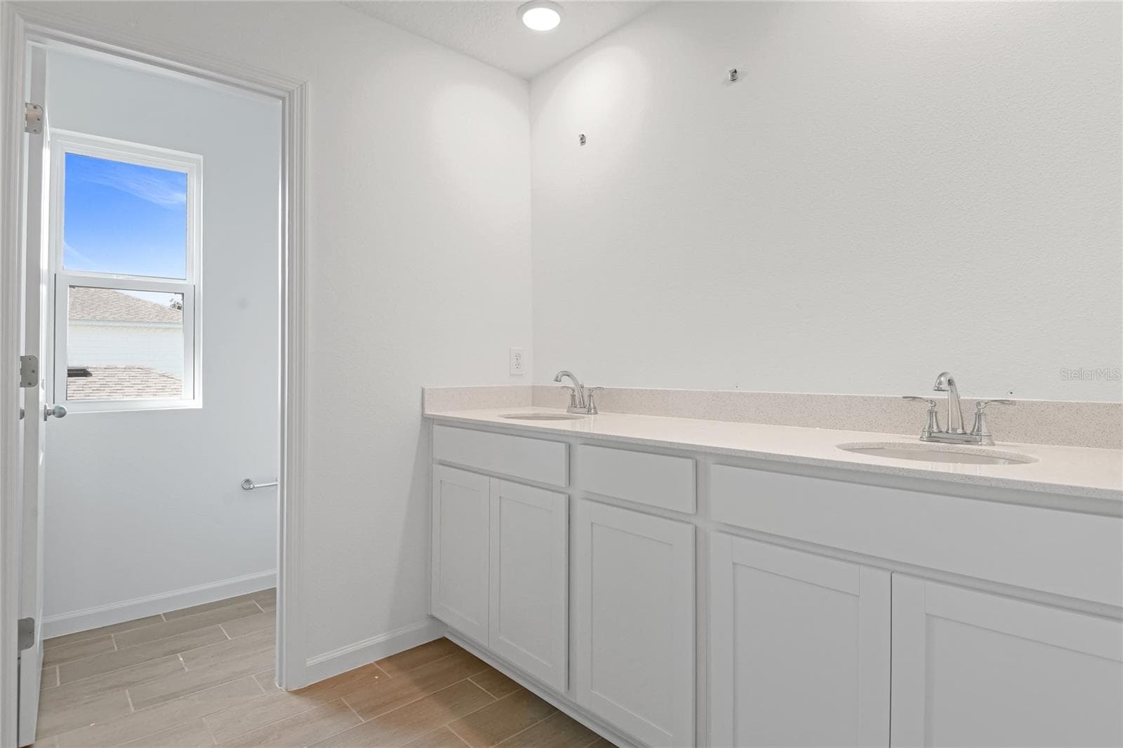 Single Family Residence at 742 LAKE DELL AVE, DUNDEE, photo 15 of 19