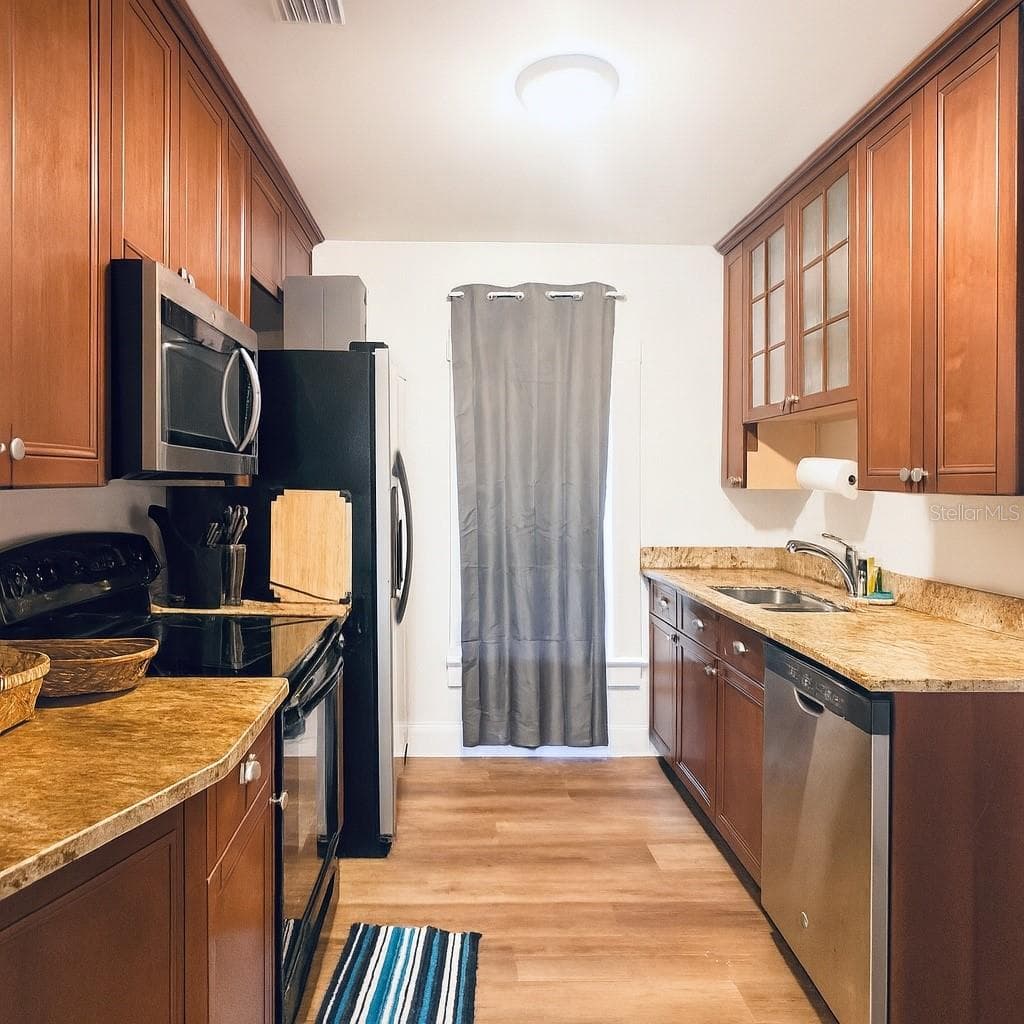 Single Family Residence at 7105 N 10TH ST, TAMPA, photo 6 of 8