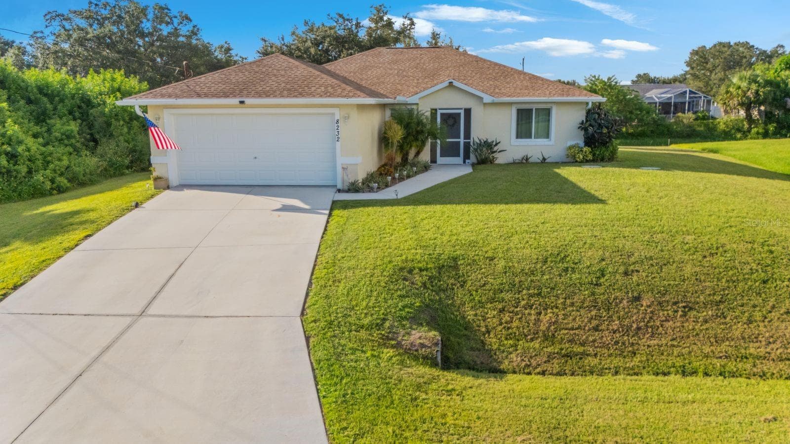 8232 WAWANA RD