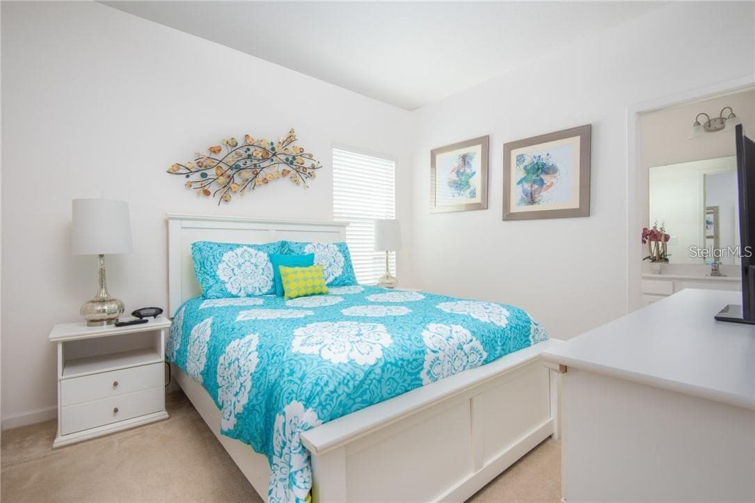 Not all furniture stays - 3850 OAKVILLE AVE, KISSIMMEE
