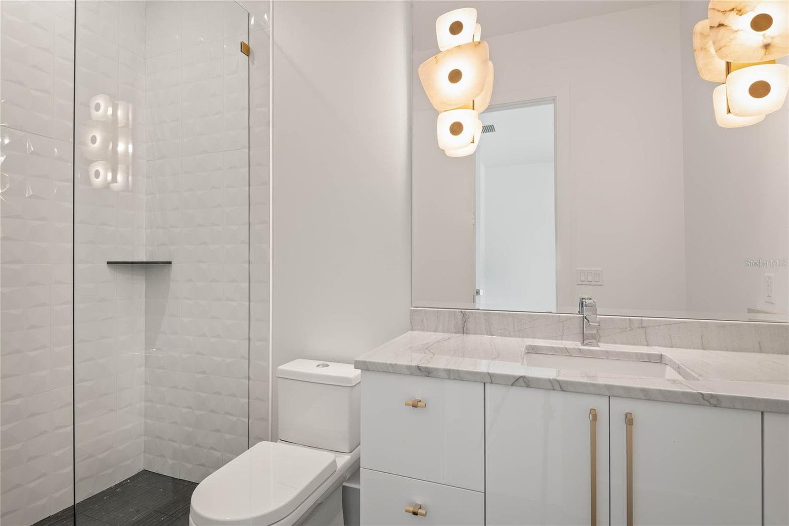 Bedroom 2 Ensuite Bath - 1821 ENGLEWOOD RD, WINTER PARK