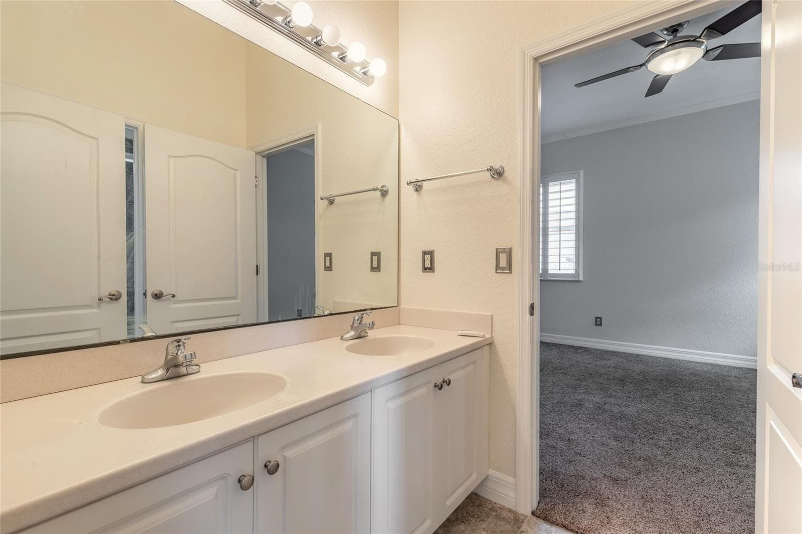 Single Family Residence at 20 PROMENADE AT LIONSPAW, DAYTONA BEACH, photo 24 of 78