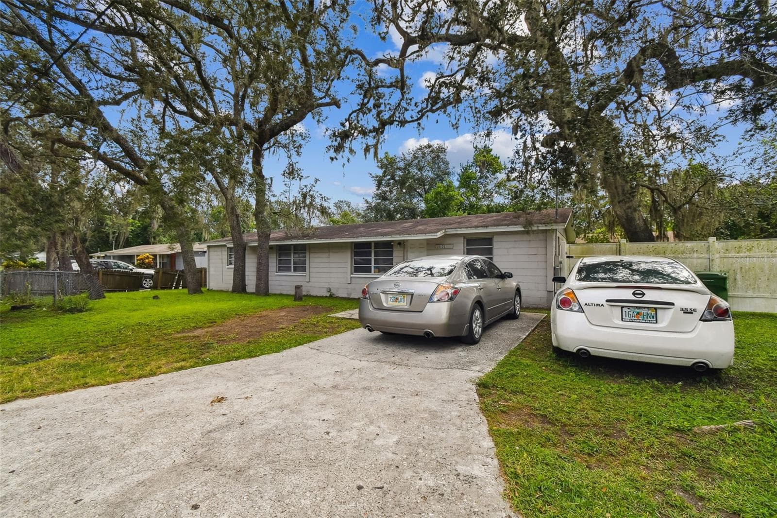 Single Family Residence at 10101 N 11TH ST, TAMPA, photo 2 of 13