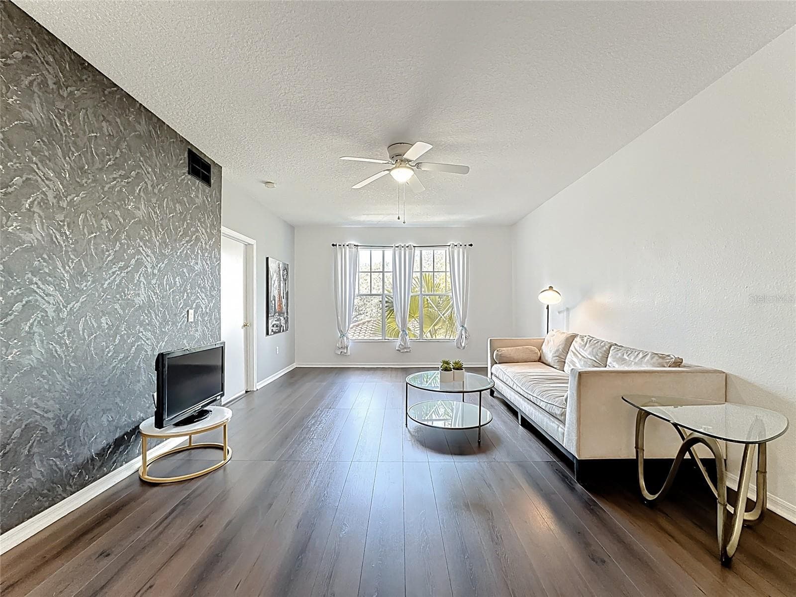 Family Room - 5548 METROWEST BLVD #209, ORLANDO