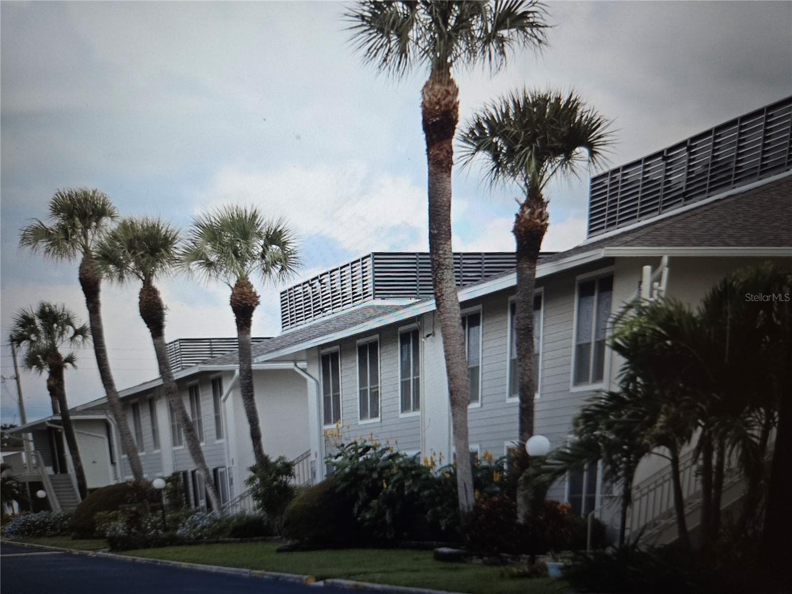 Condominium at 1935 CONWAY DR #05, ORLANDO, photo 9 of 36