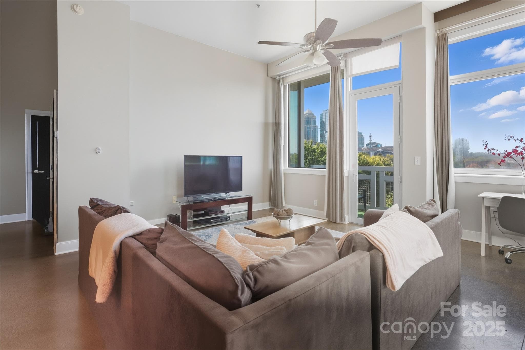 Condominium at Charlotte, photo 2 of 32