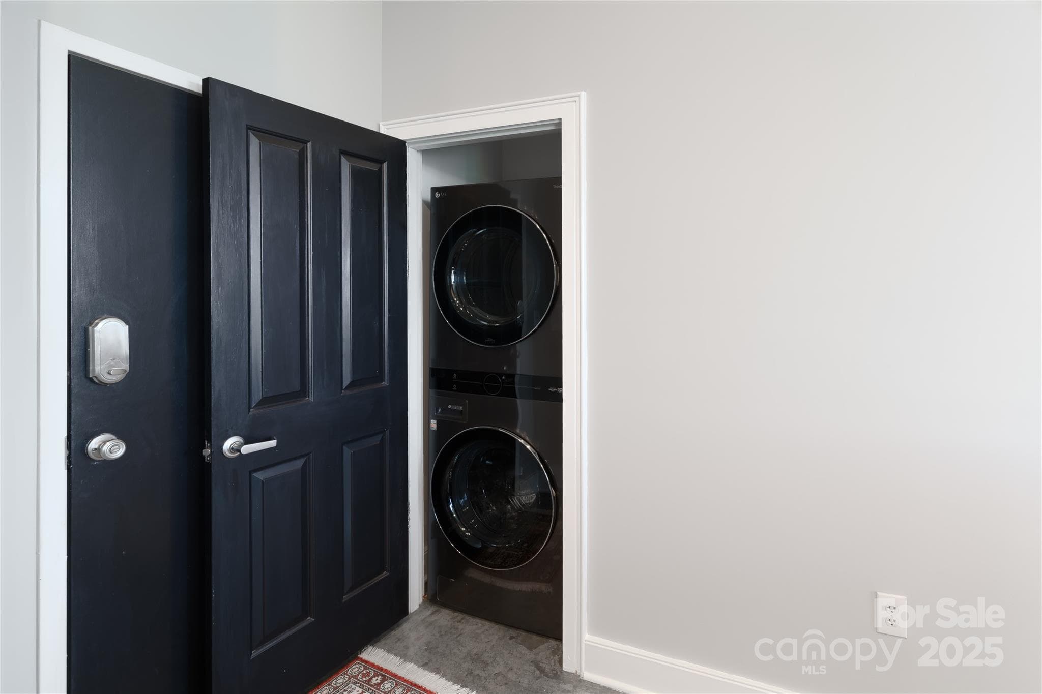 Condominium at 710 W Trade Street, Charlotte, photo 10 of 32