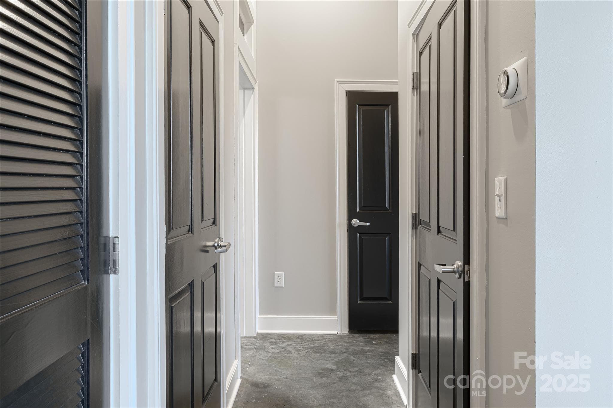 Condominium at 710 W Trade Street, Charlotte, photo 11 of 32