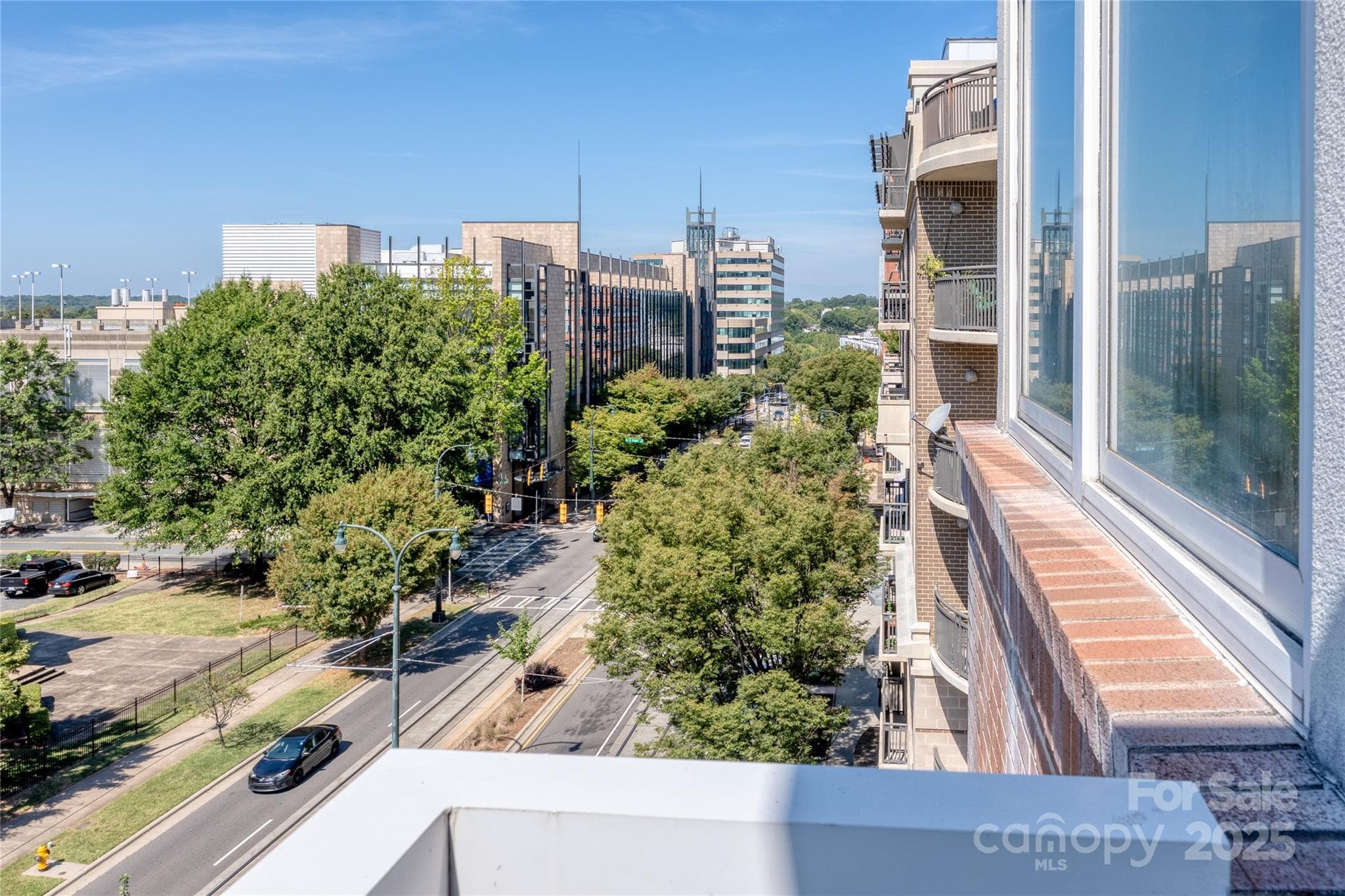Condominium at 710 W Trade Street, Charlotte, photo 21 of 32