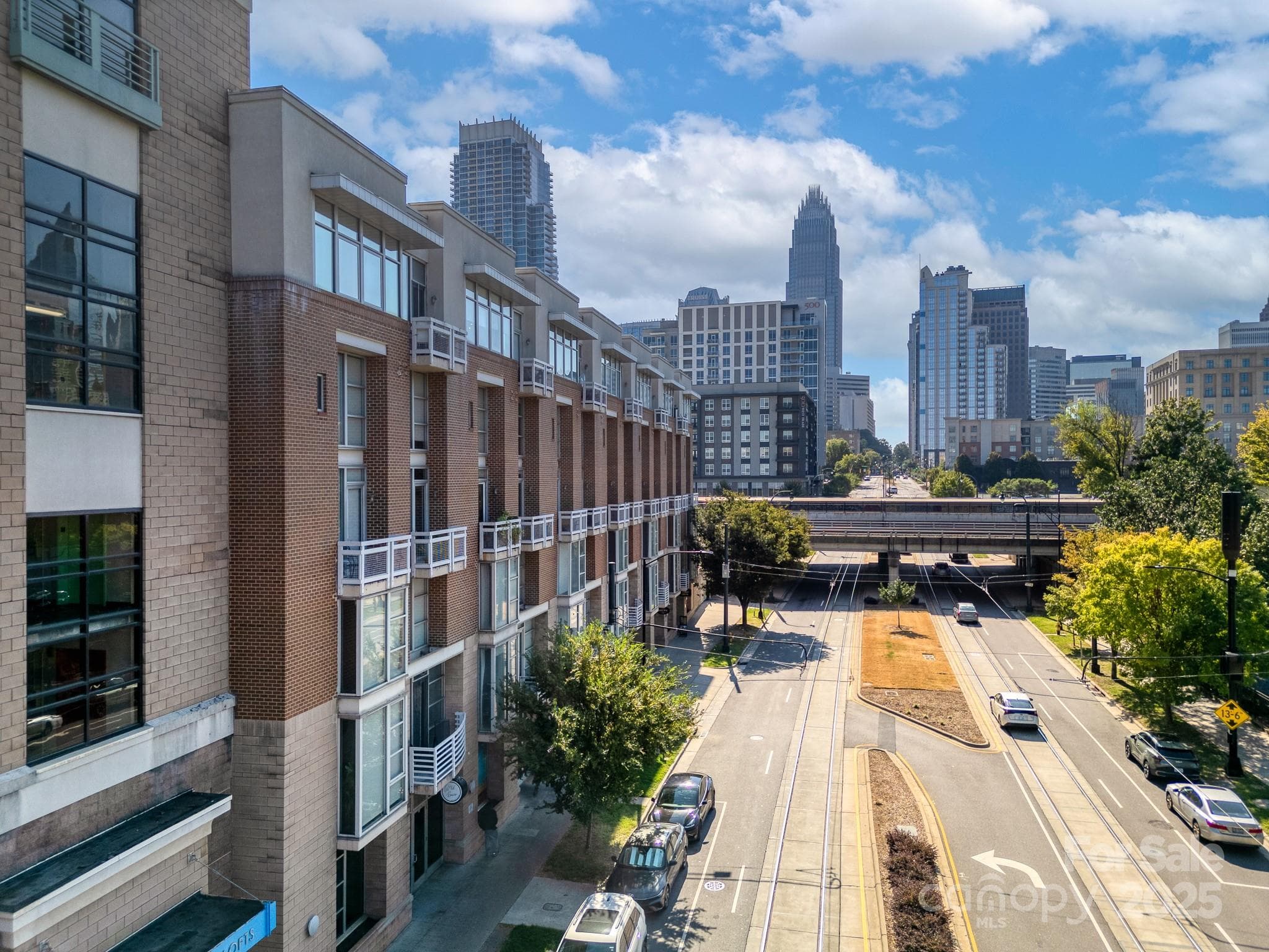 Condominium at 710 W Trade Street, Charlotte, photo 23 of 32