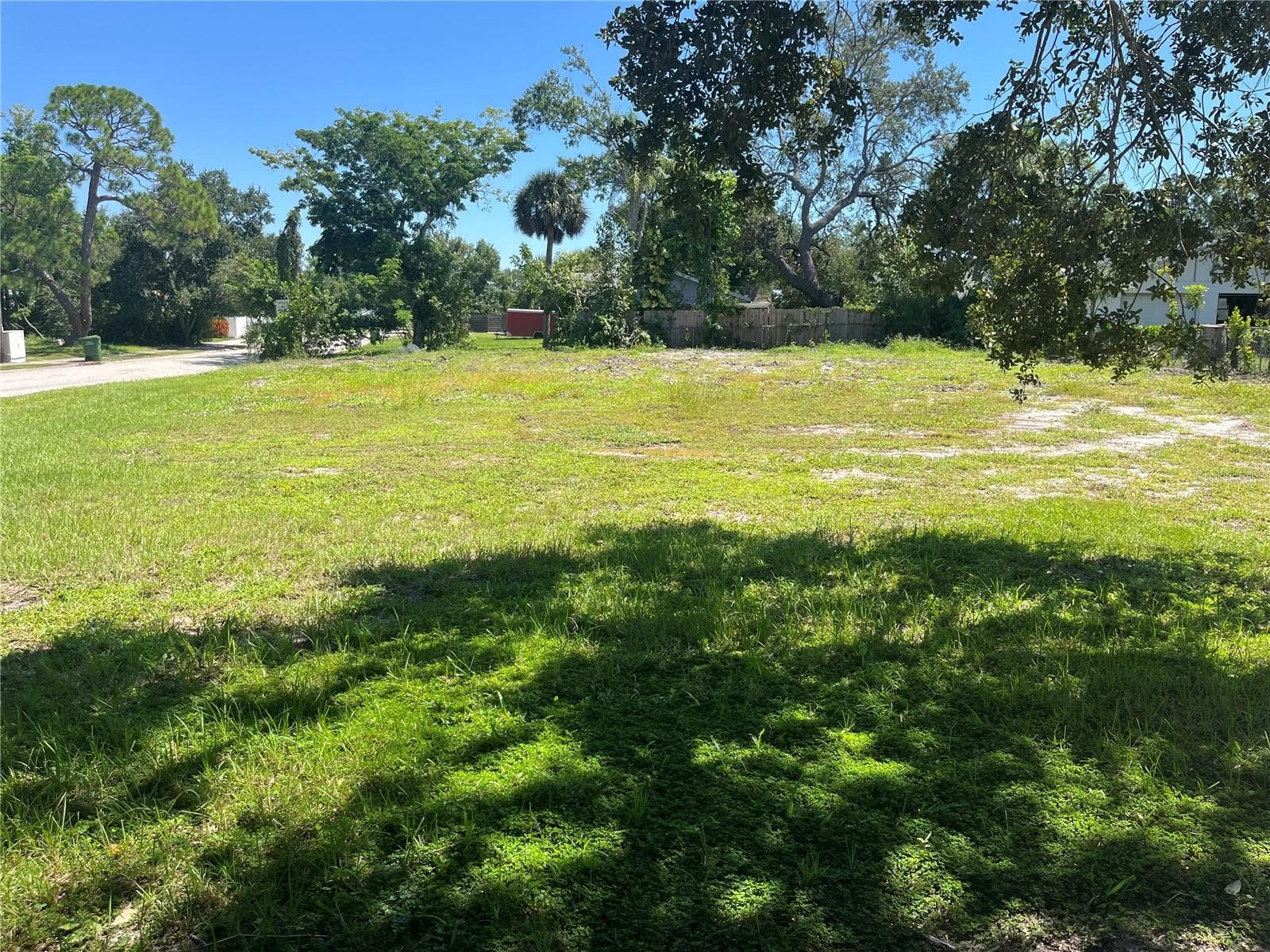 2414 PELICAN DR