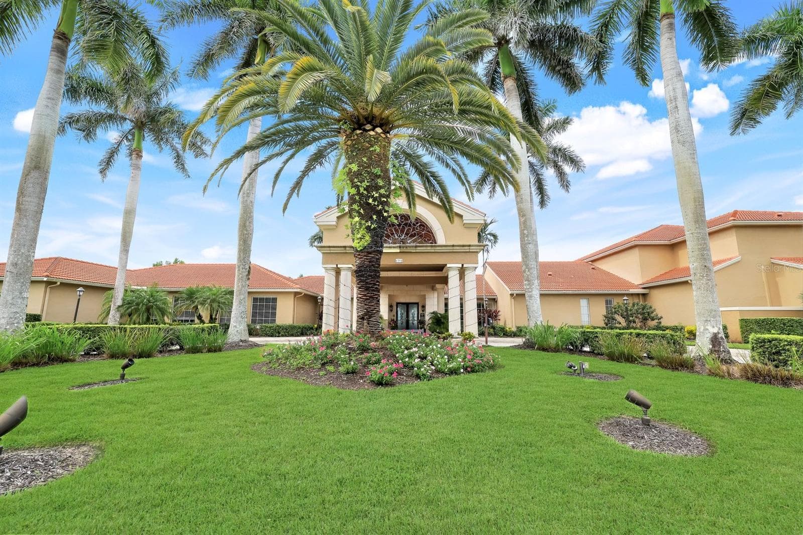 Condominium at 6635 HUNTINGTON LAKES CIR #202, NAPLES, photo 24 of 37