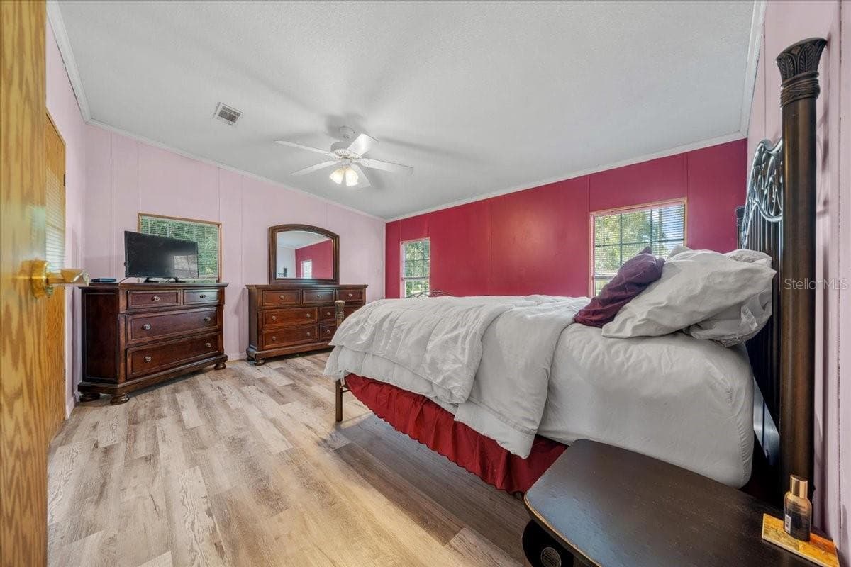 Manufactured Home at 10865 SE TIMUCUAN RD, SUMMERFIELD, photo 19 of 35