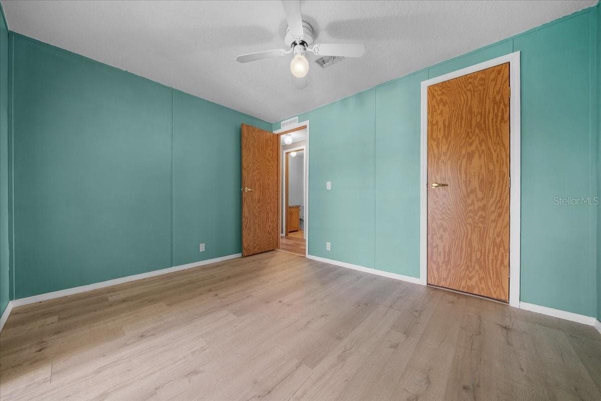 Manufactured Home at 10865 SE TIMUCUAN RD, SUMMERFIELD, photo 23 of 35