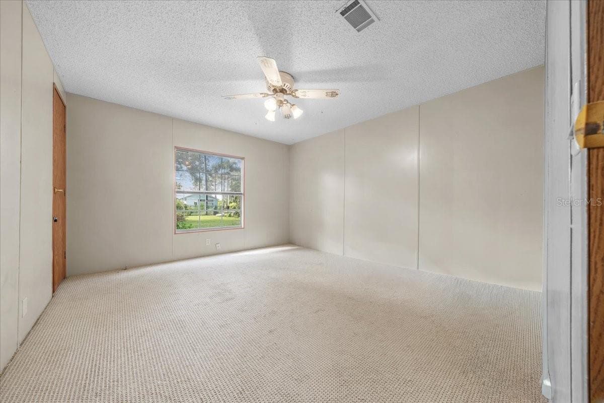 Manufactured Home at 10865 SE TIMUCUAN RD, SUMMERFIELD, photo 32 of 35