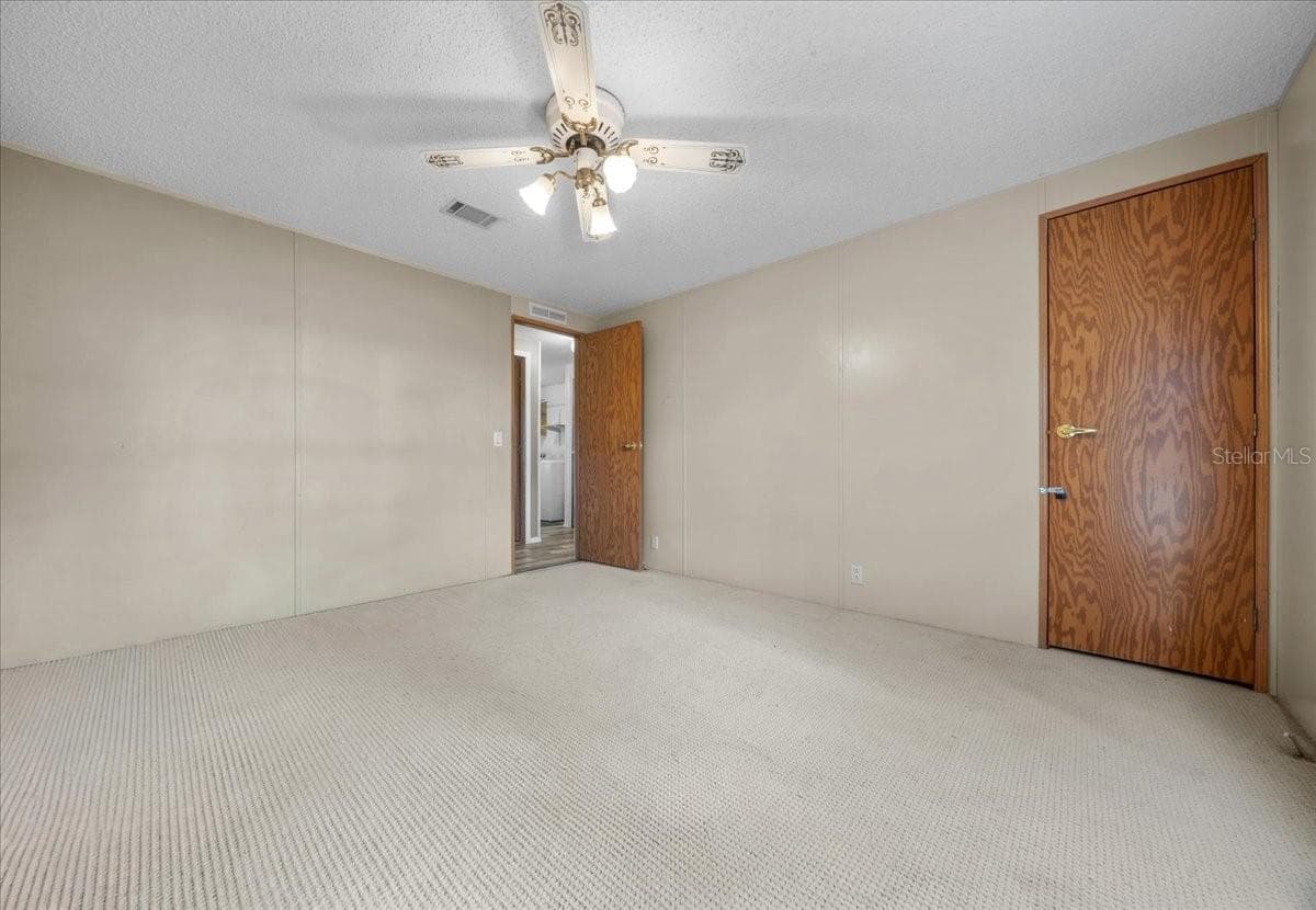 Manufactured Home at 10865 SE TIMUCUAN RD, SUMMERFIELD, photo 33 of 35