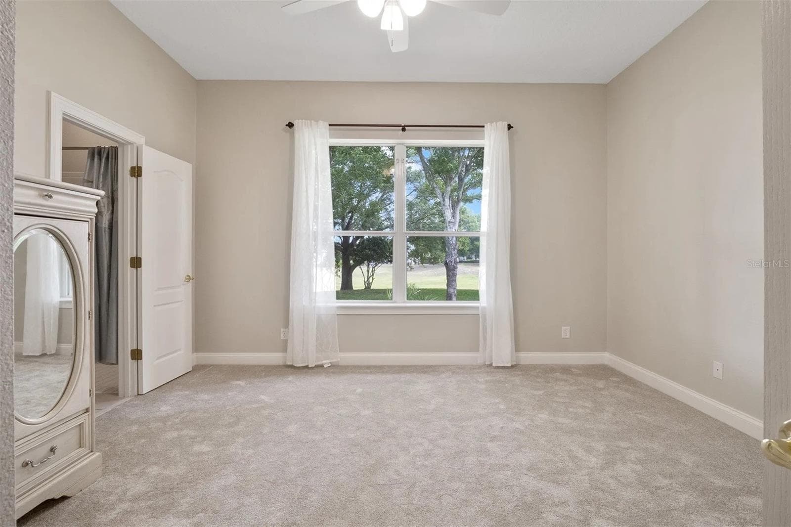 Single Family Residence at 25551 HAWKS RUN LN, SORRENTO, photo 9 of 75