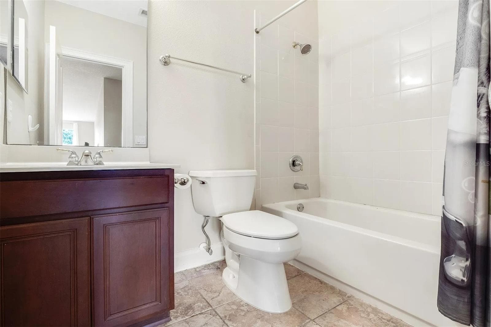 Single Family Residence at 25551 HAWKS RUN LN, SORRENTO, photo 28 of 75