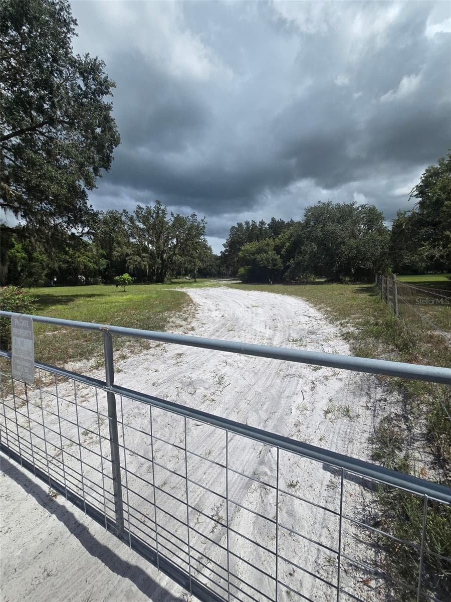 885 LAKE MARIAN RD
