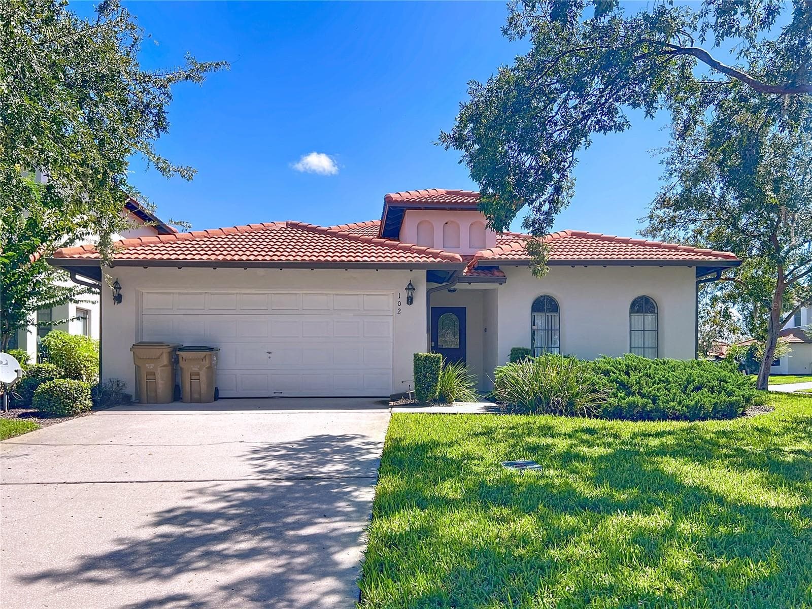102 SANDY POINT WAY