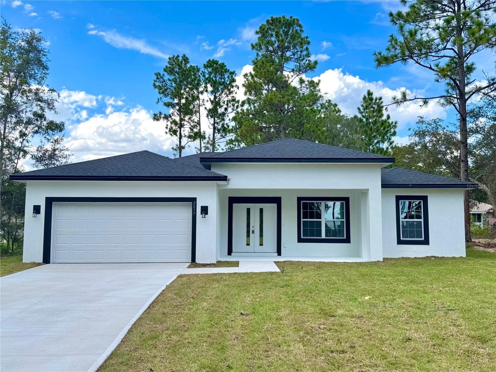 2077 W LINDEN DR