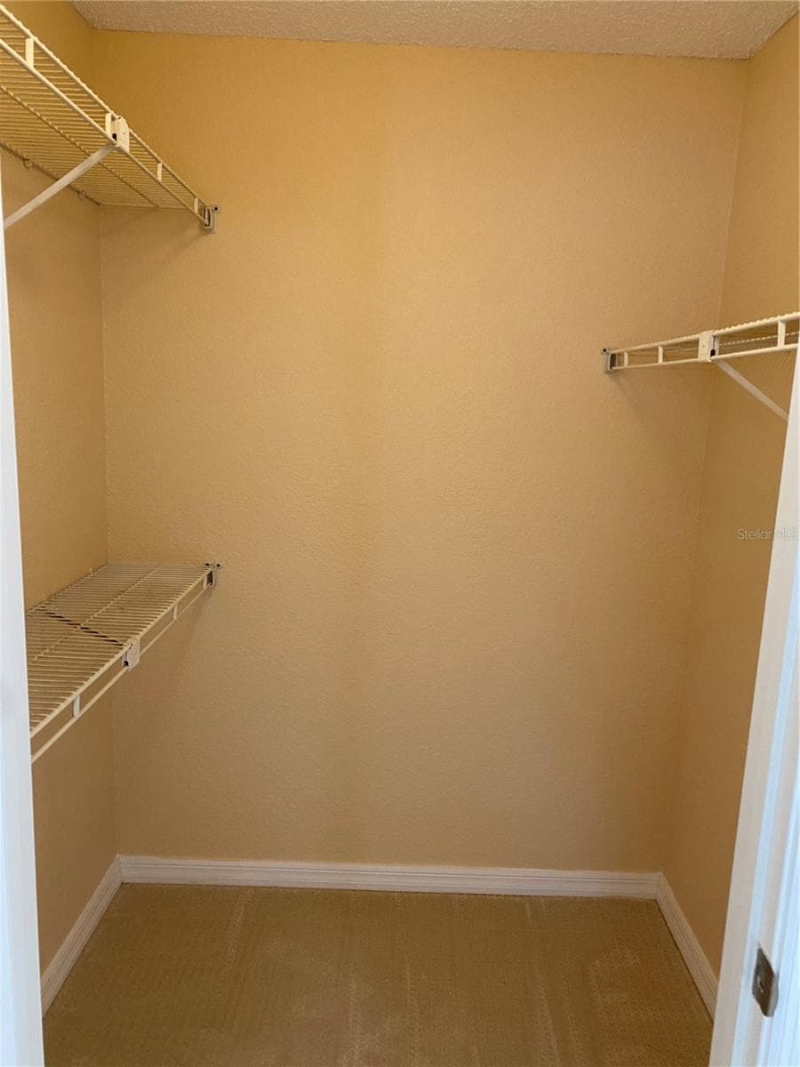 Walk-in Closet Primary Bedroom - 5120 CONROY RD #12, ORLANDO