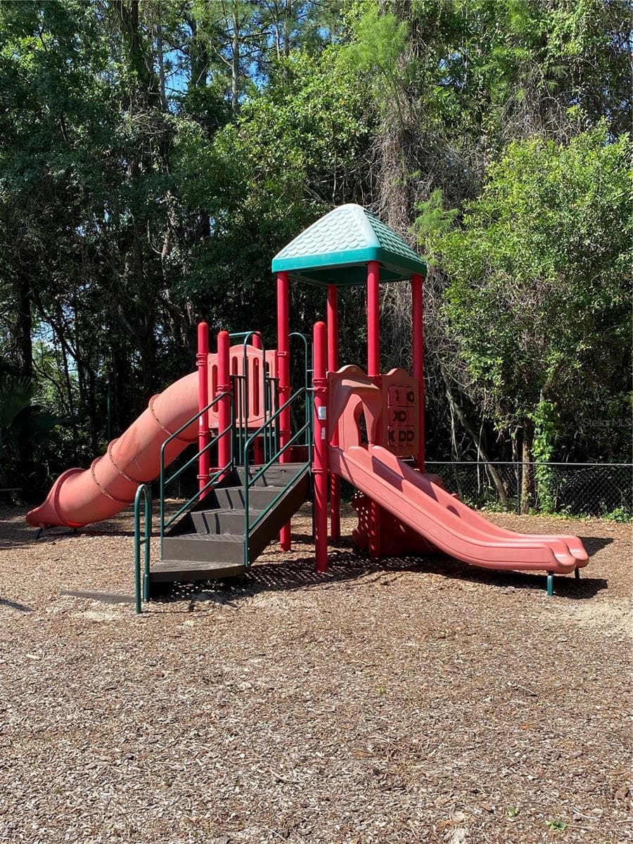 Playground - 5120 CONROY RD #12, ORLANDO