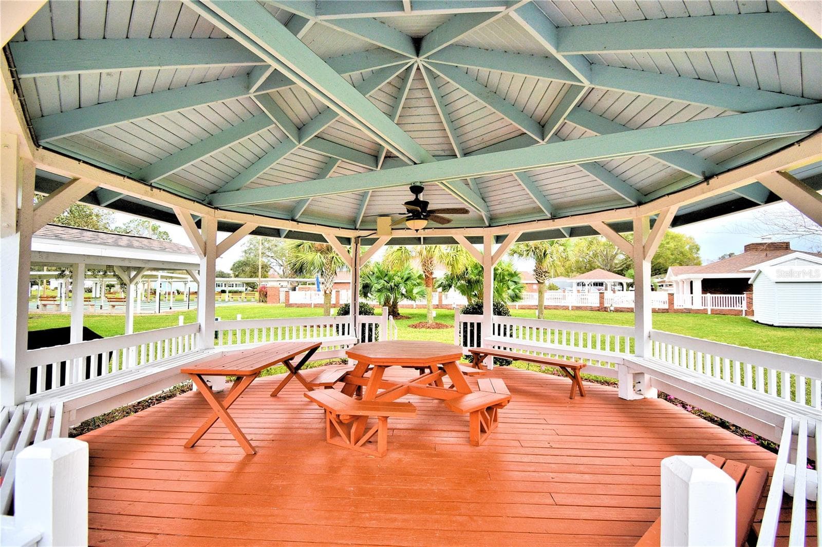 Manufactured Home at 4816 GOLDENVIEW LN, LAKELAND, photo 74 of 83