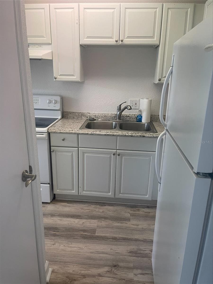 Condominium at 13831 ORANGE SUNSET DR #201, TAMPA, photo 9 of 20