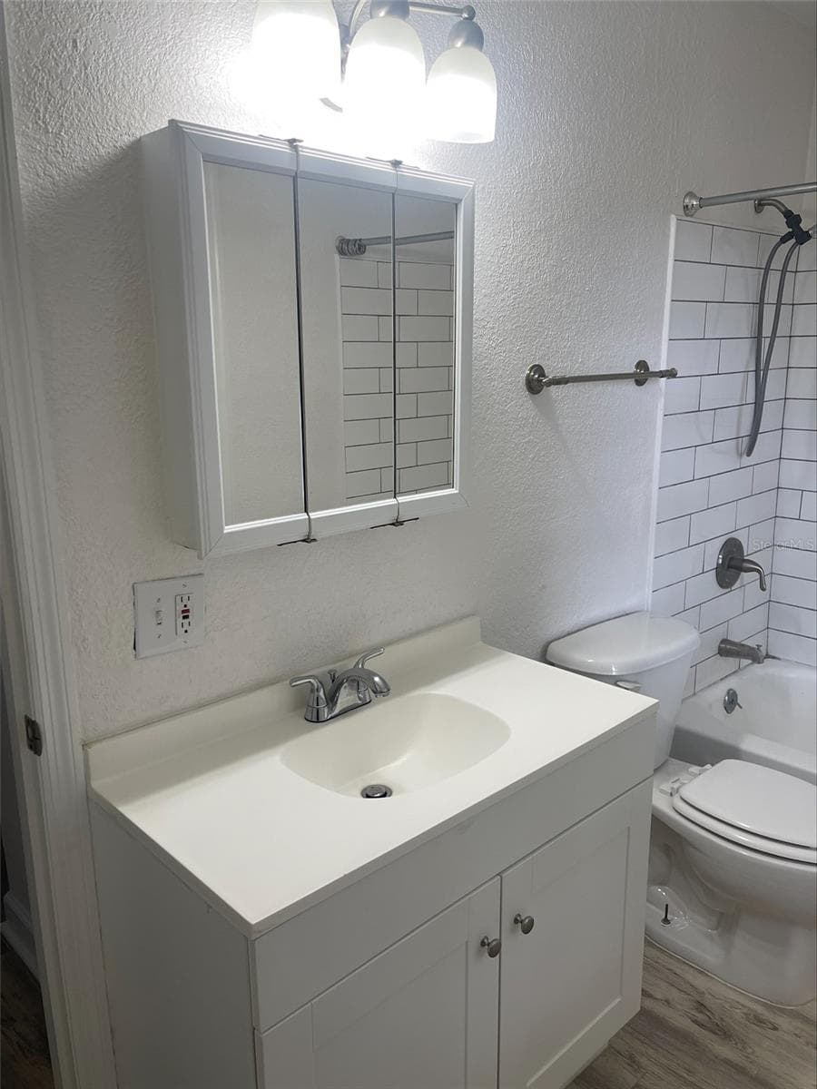 Condominium at 13831 ORANGE SUNSET DR #201, TAMPA, photo 15 of 20