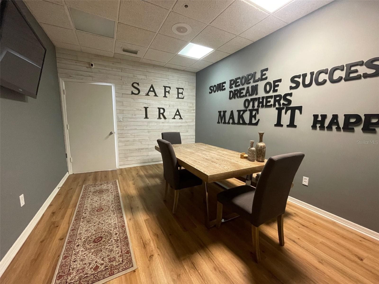 Conference Room - 1219 S EAST AVE #3-304, SARASOTA