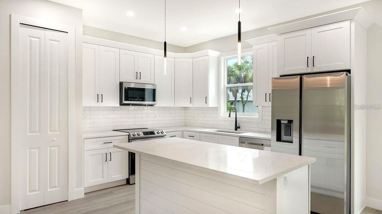 Single Family Residence at 286 KRIEGER ST, PORT CHARLOTTE, photo 11 of 19