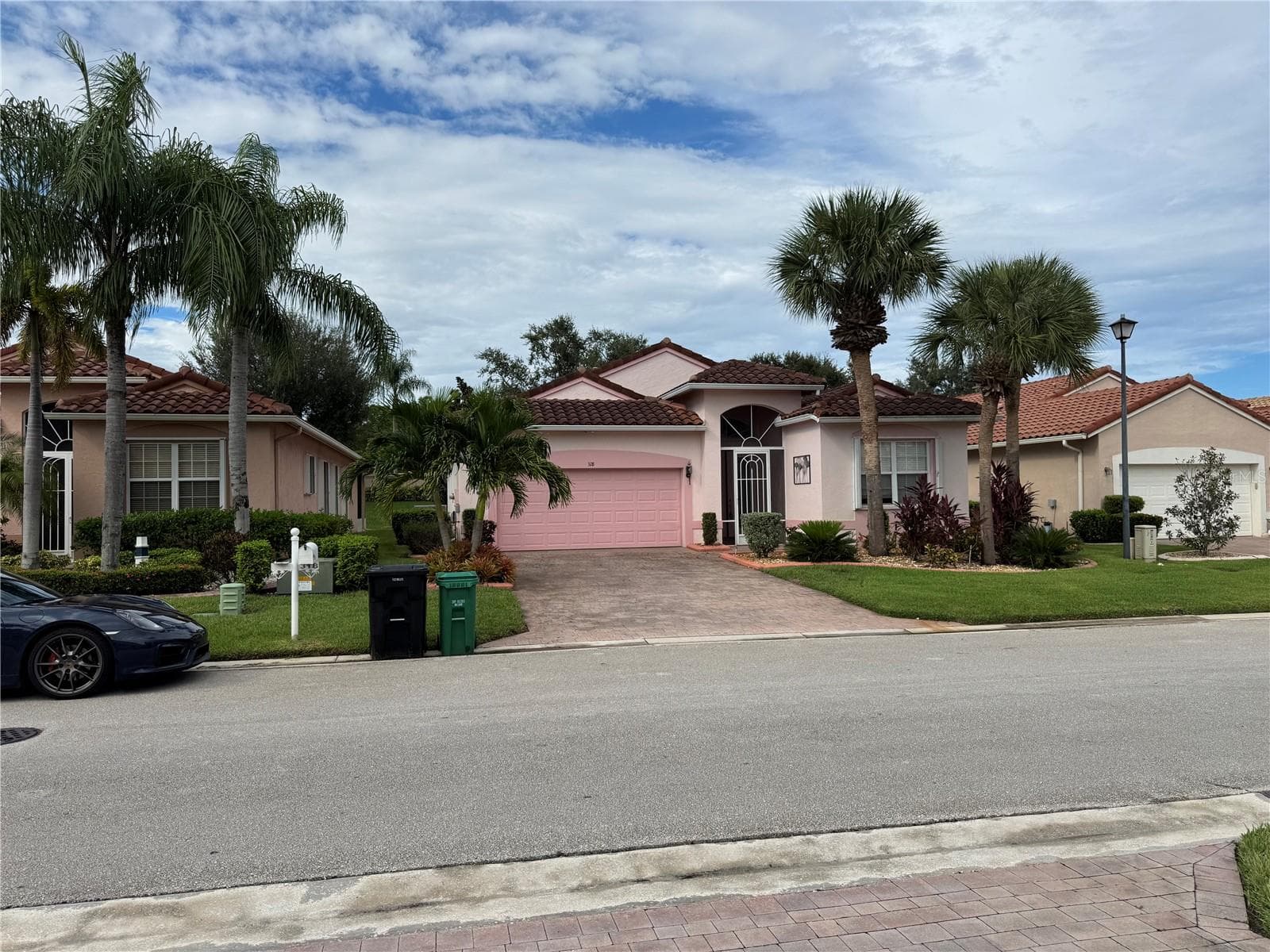 Single Family Residence at 318 NW SHOREVIEW DR, PORT ST LUCIE, photo 3 of 34