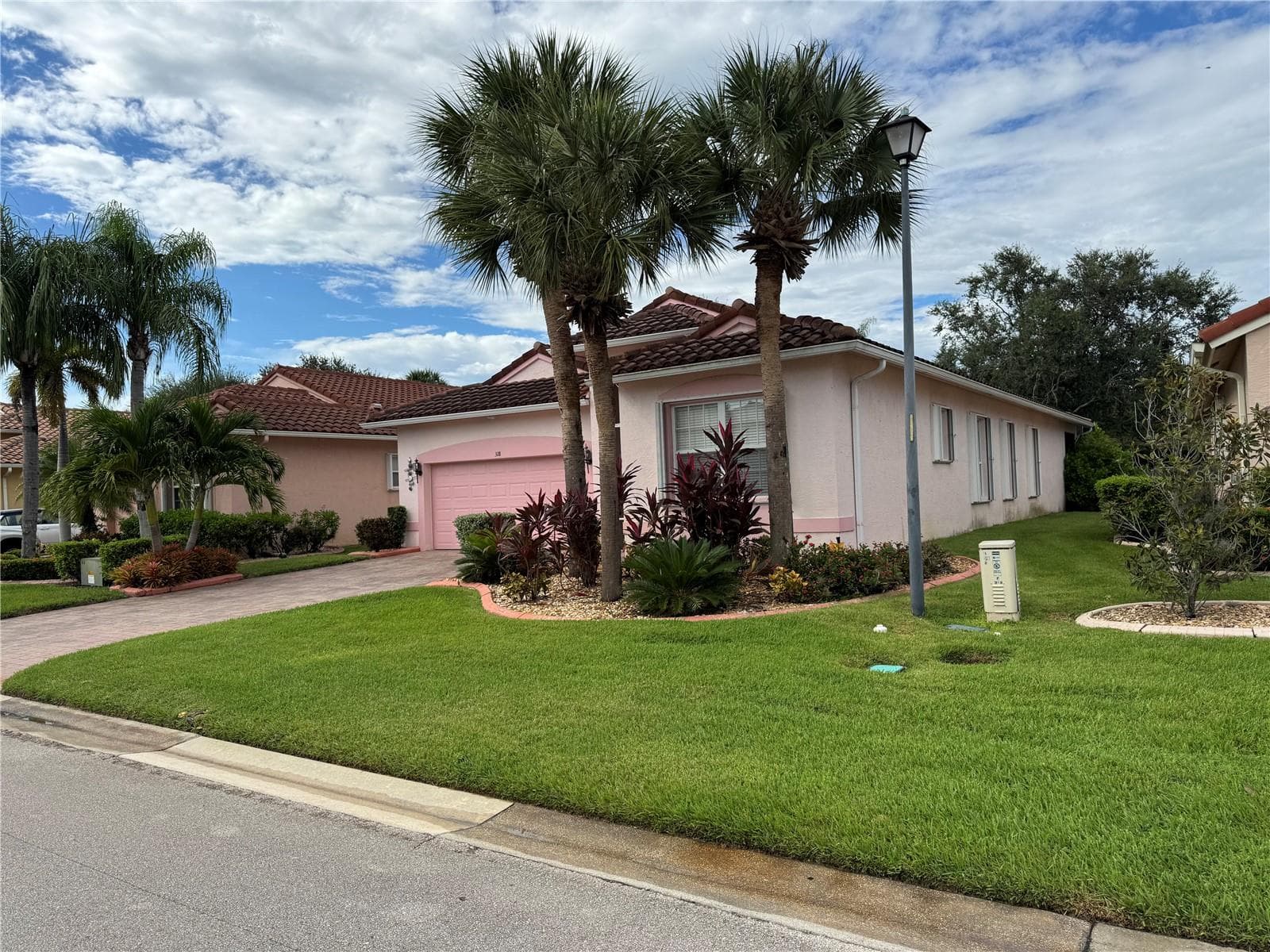 Single Family Residence at 318 NW SHOREVIEW DR, PORT ST LUCIE, photo 2 of 34