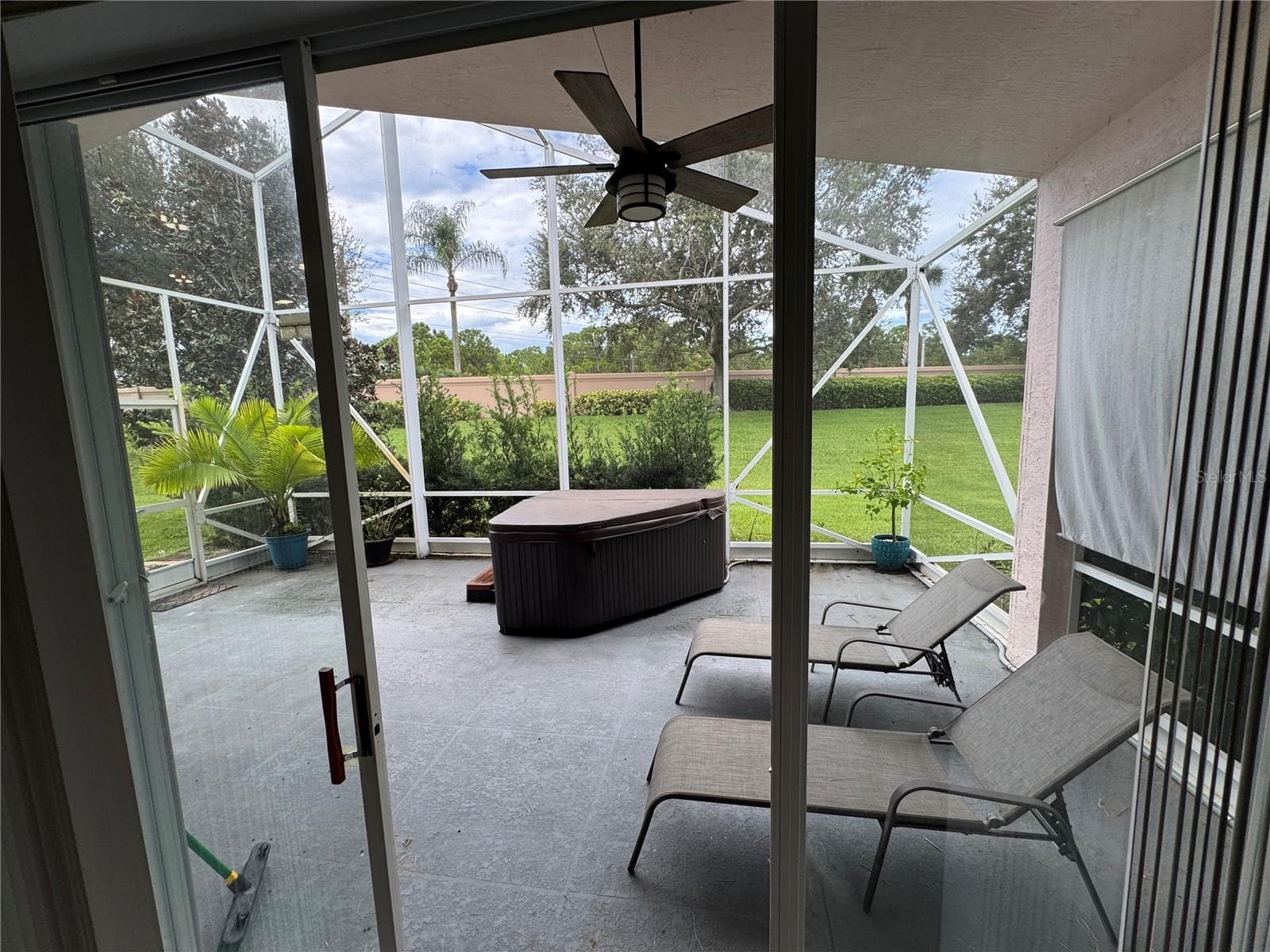 Single Family Residence at 318 NW SHOREVIEW DR, PORT ST LUCIE, photo 25 of 34
