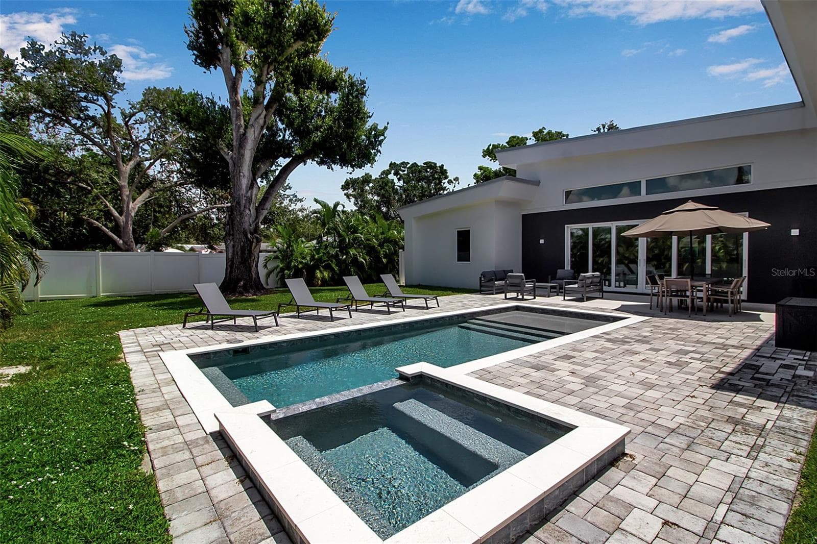 Single Family Residence at 2231 WOOD ST, SARASOTA, photo 2 of 33