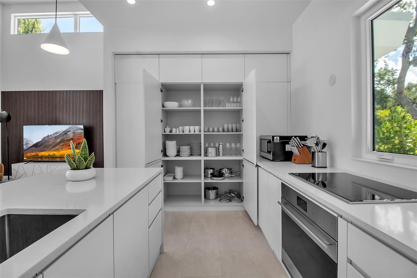 Single Family Residence at 2231 WOOD ST, SARASOTA, photo 9 of 33