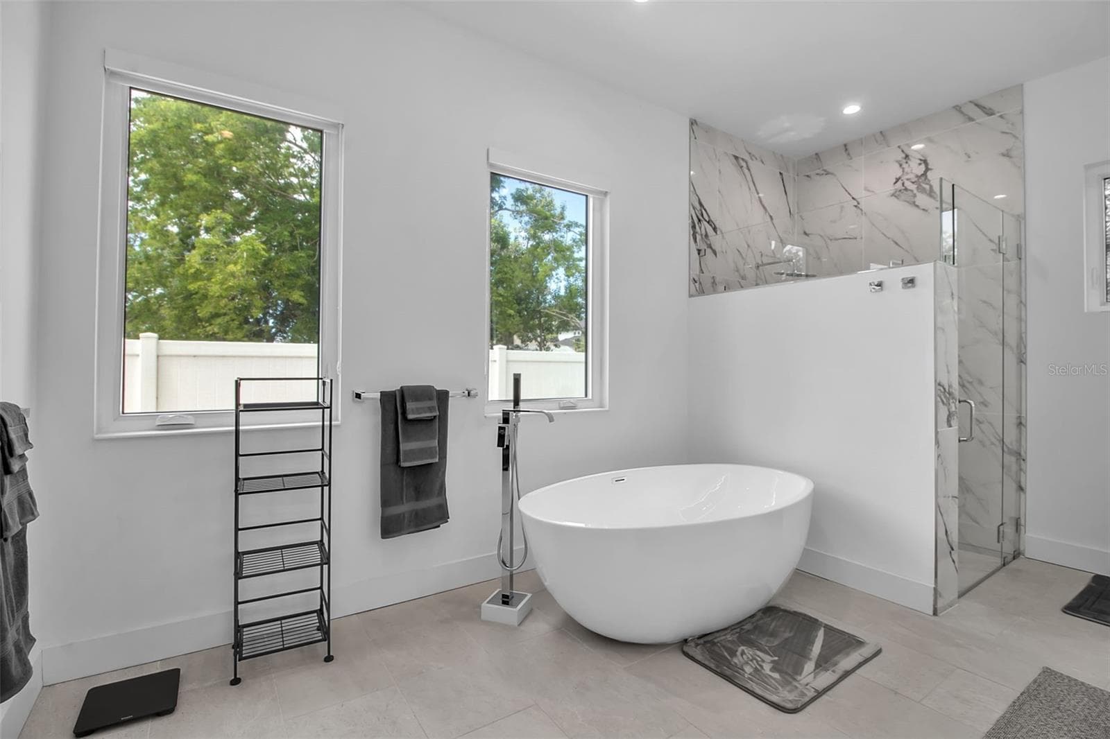 Primary Bathroom - 2231 WOOD ST, SARASOTA