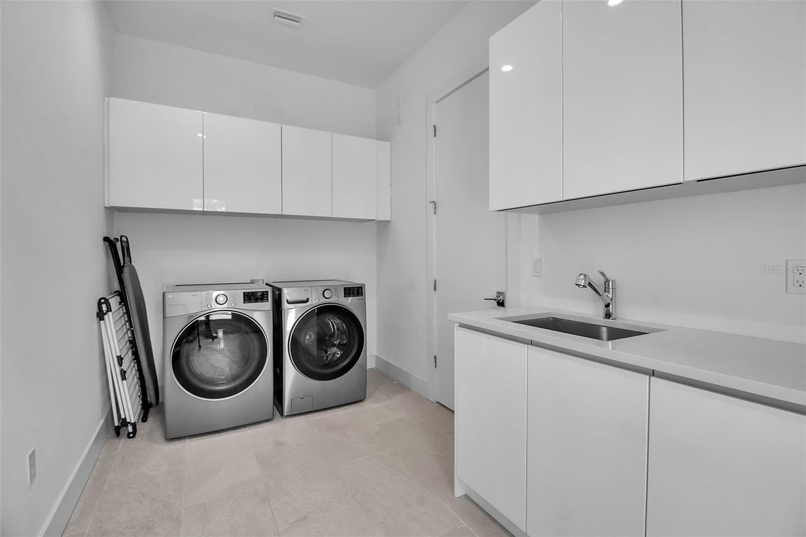 Laundry Room - 2231 WOOD ST, SARASOTA