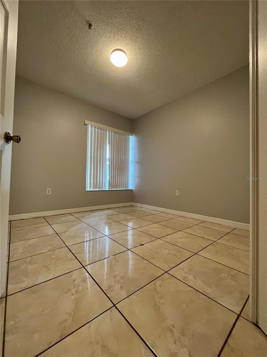 Townhouse at 1647 WINDSOR OAK CT, KISSIMMEE, photo 3 of 24